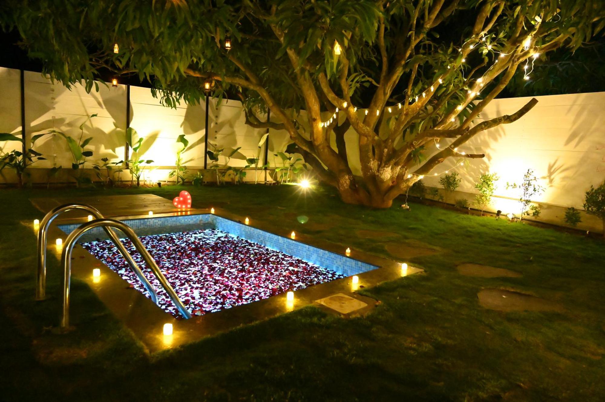 Aura Farms - Private Pool Cottages Rāmanagaram Eksteriør bilde