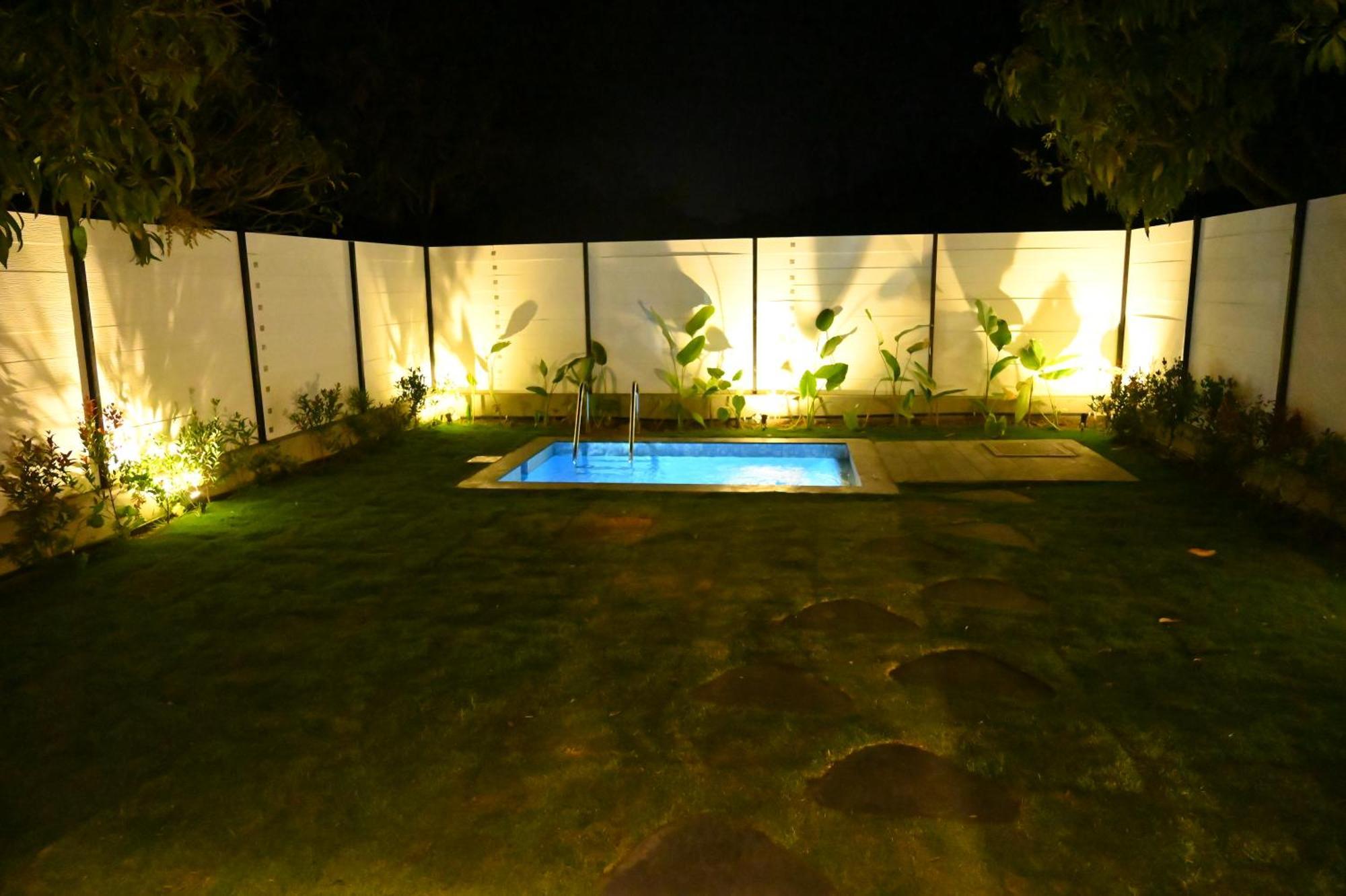 Aura Farms - Private Pool Cottages Rāmanagaram Eksteriør bilde