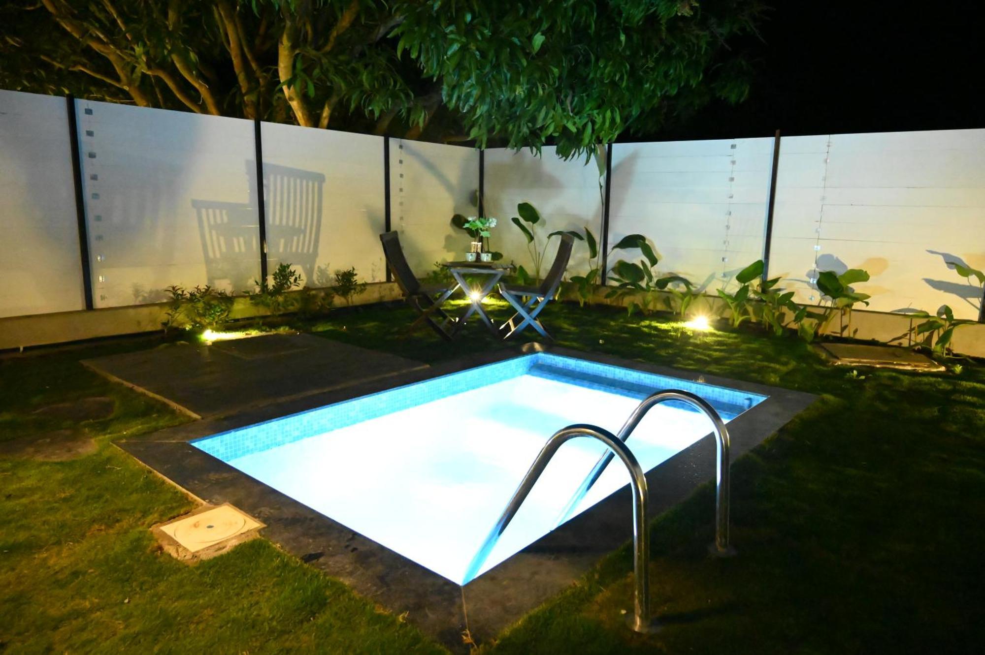 Aura Farms - Private Pool Cottages Rāmanagaram Eksteriør bilde