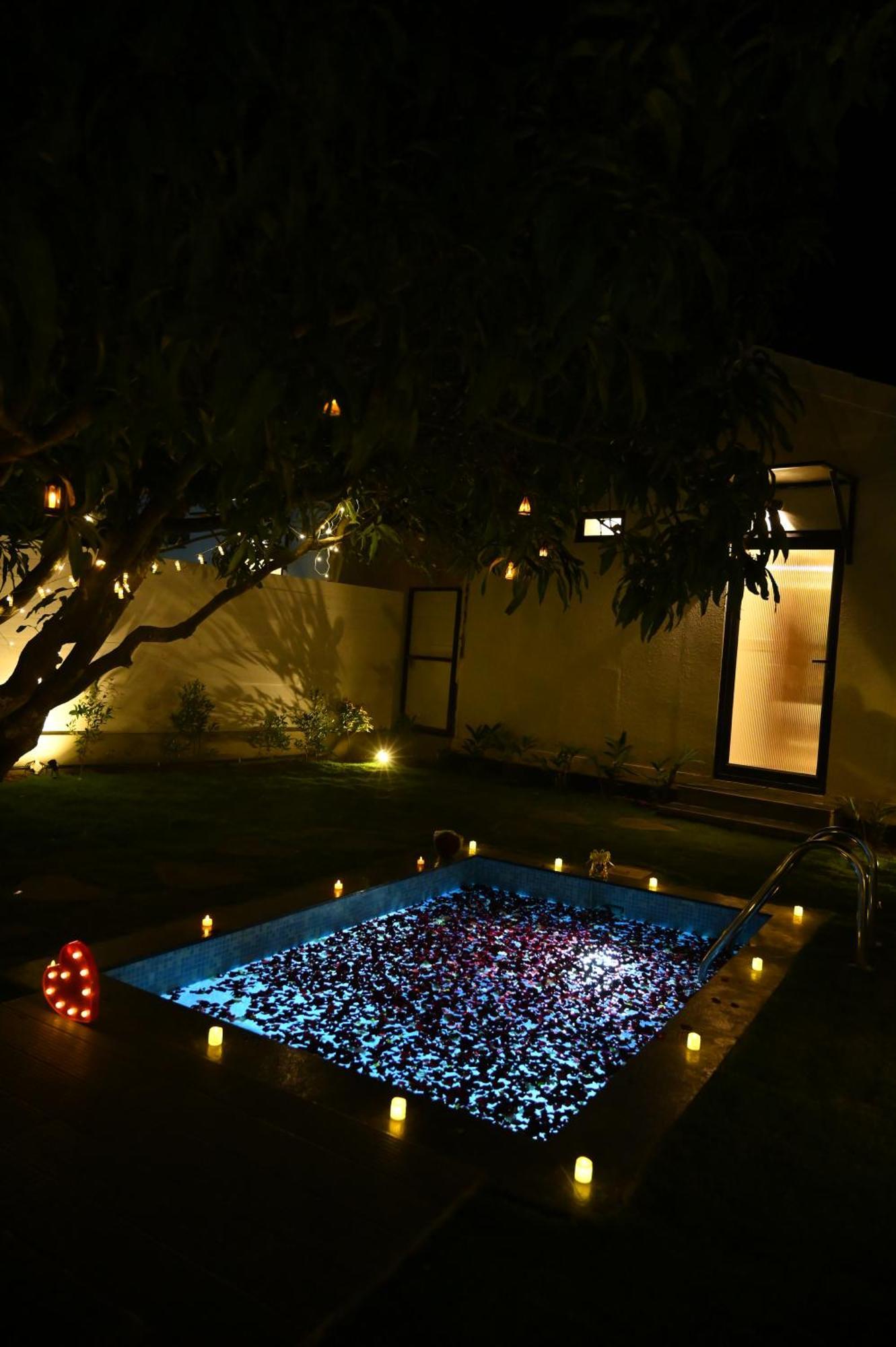 Aura Farms - Private Pool Cottages Rāmanagaram Eksteriør bilde