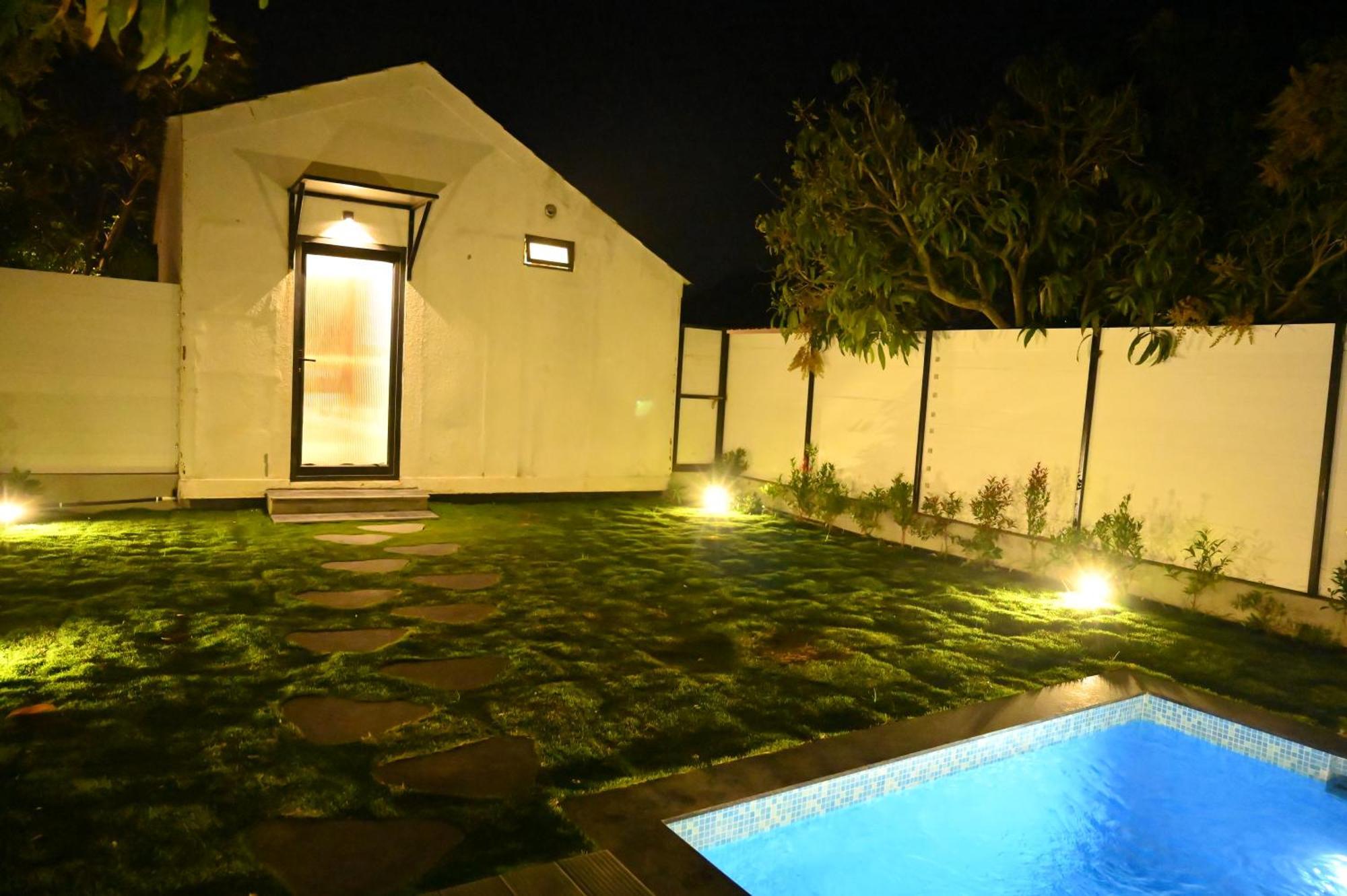 Aura Farms - Private Pool Cottages Rāmanagaram Eksteriør bilde