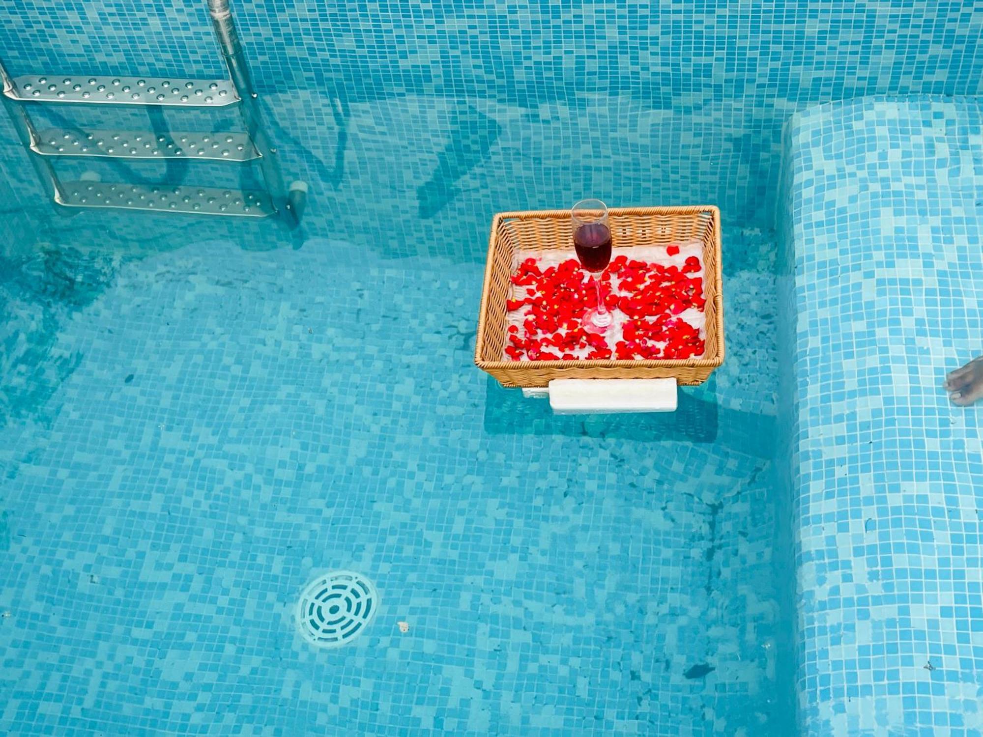 Aura Farms - Private Pool Cottages Rāmanagaram Eksteriør bilde