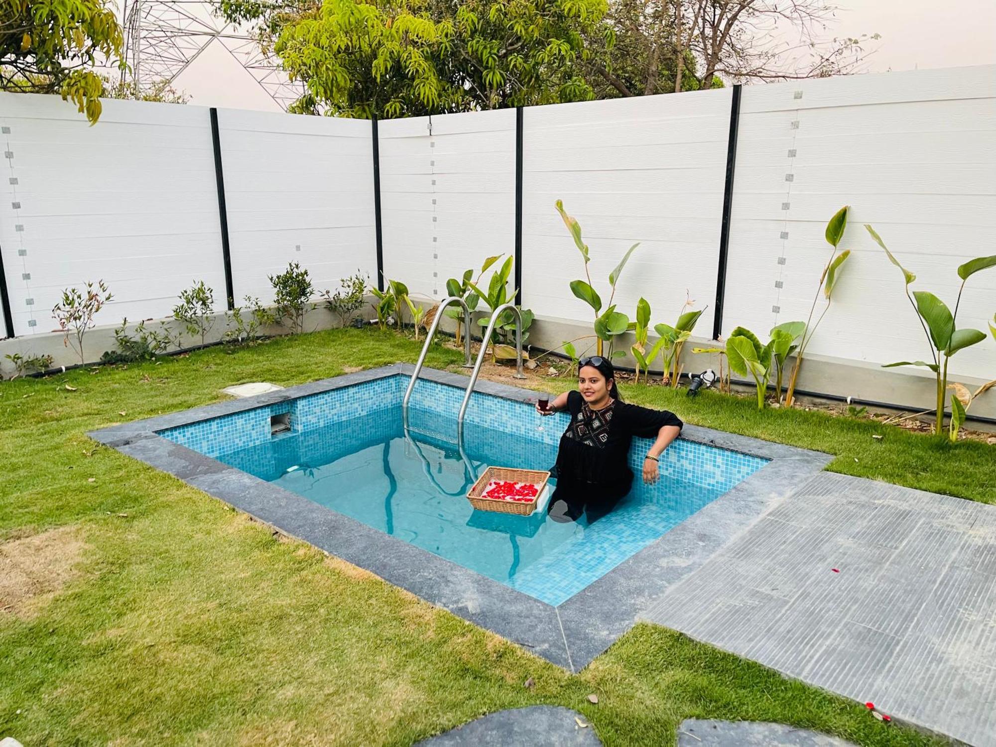 Aura Farms - Private Pool Cottages Rāmanagaram Eksteriør bilde